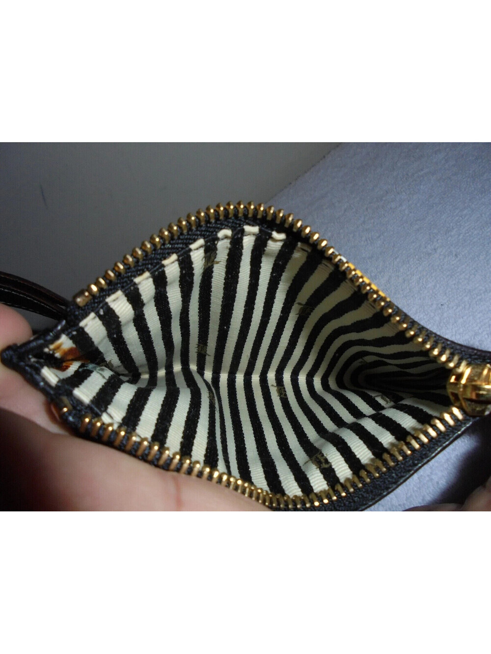 L.A.M.B. Gwen Stephani wristlet - Picture 5 of 6